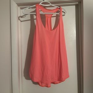 pink lululemon tank,doesn’t say the size but it is a size 8 in lulu, never worn